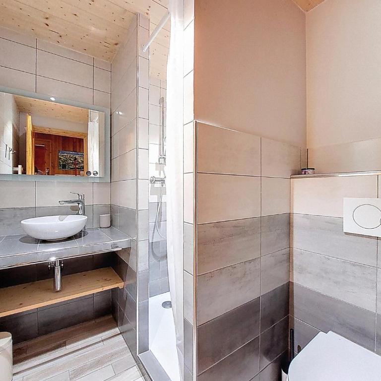 APPARTEMENT-3-CHAMBRES-8-COUCHAGES-WIFI-MONTRIOND-CHEBOURINS - Chalet - 5