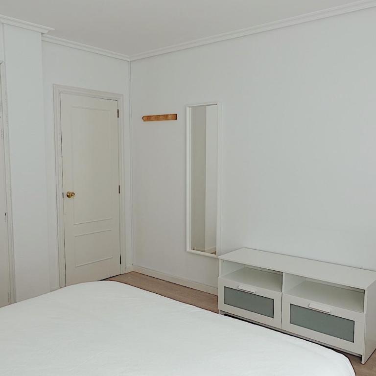 Piso céntrico de 5 dormitorios con garaje en Vigo - Apartment mit 5 Schlafzimmern - 21