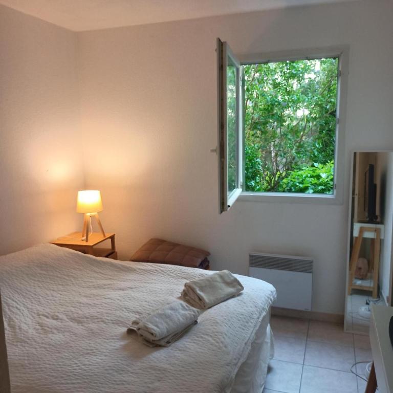Bright & Calm 50qm - 10 min Antibes - 15 min Cannes - Pool & Tennis - Appartement 1 Chambre - 3