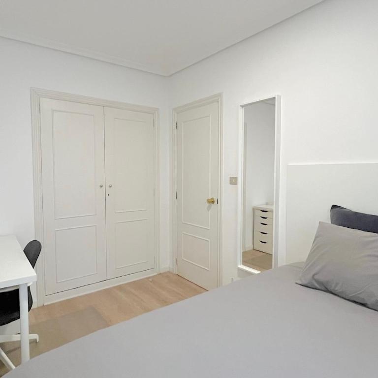 Piso céntrico de 5 dormitorios con garaje en Vigo - Apartment mit 5 Schlafzimmern - 41