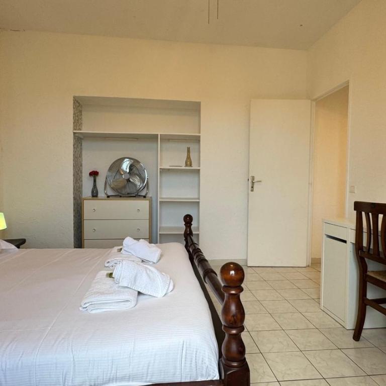 Reine des Mers - Four-Bedroom Penthouse Apartment - 4