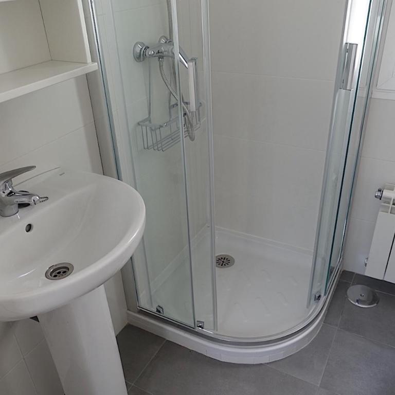 Piso céntrico de 5 dormitorios con garaje en Vigo - Apartment mit 5 Schlafzimmern - 63
