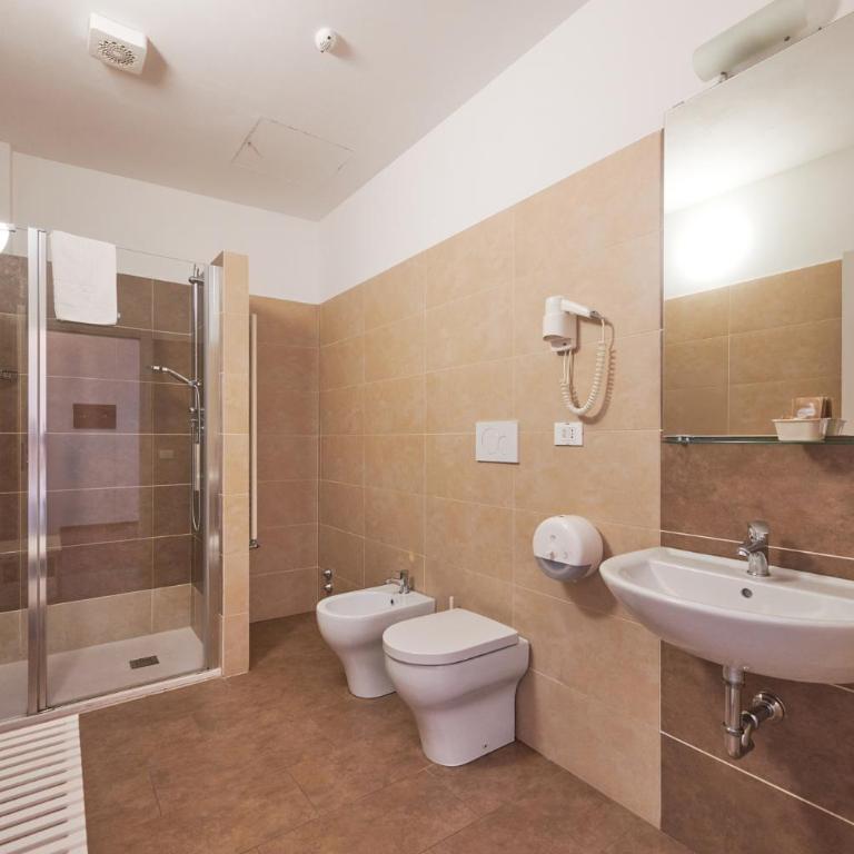 Casa Santo Nome di Gesu - Family Room (6 Adults) - 4