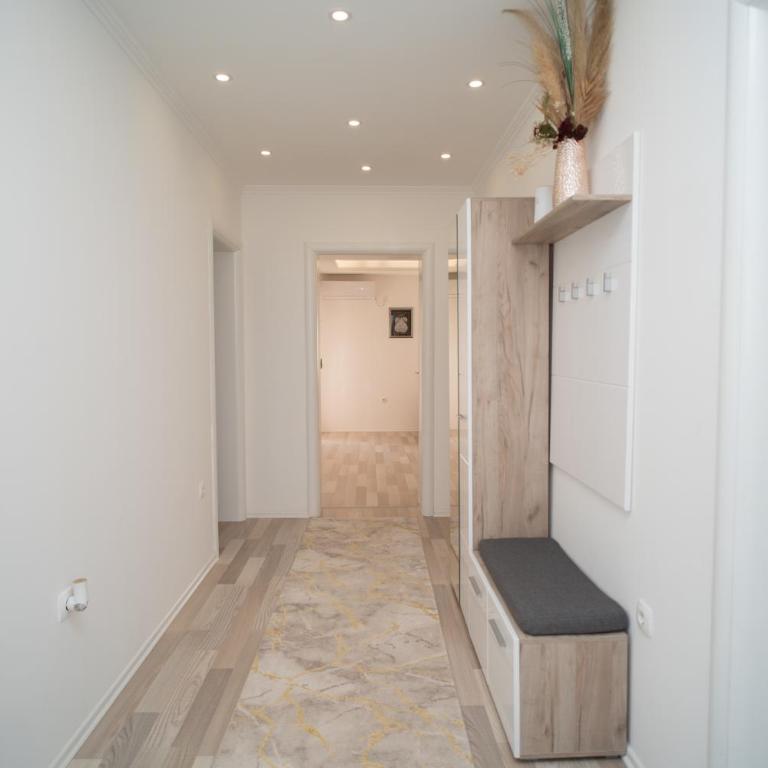 Skywalk House - One-Bedroom House - 43