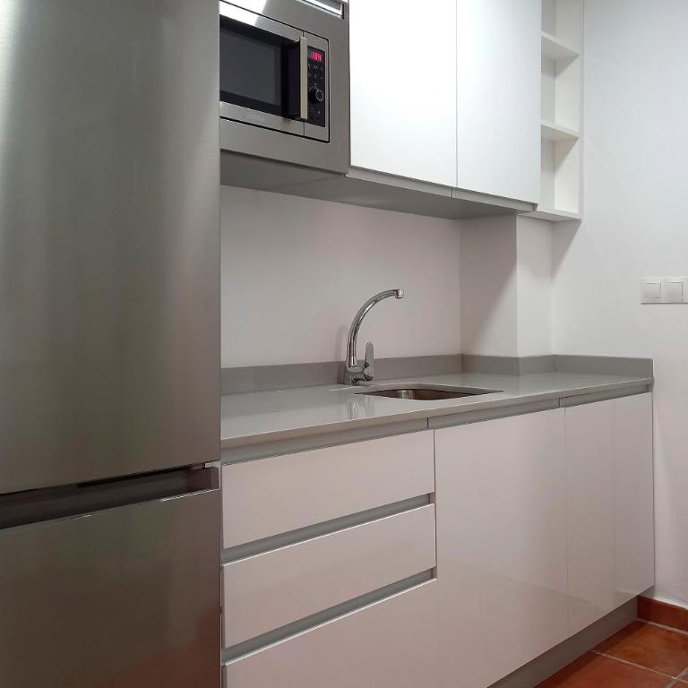 Apartamentos Julio Visconti - Apartamento de 3 dormitorios con vistas al mar - 10