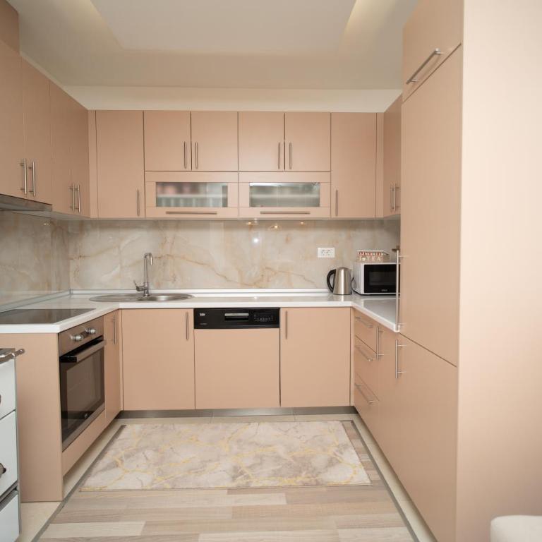 Skywalk House - One-Bedroom House - 28