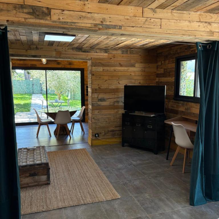 Chalet and Spa - One-Bedroom Apartment - 34