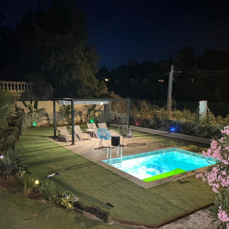 GRIMAUD-Maison 4 Pers - Piscine - Maison 2 Chambres - 1