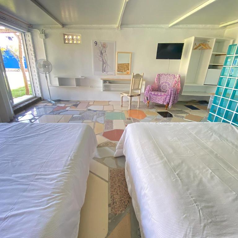 Jacaranda - Habitación con cama grande y vistas al jardín - 22