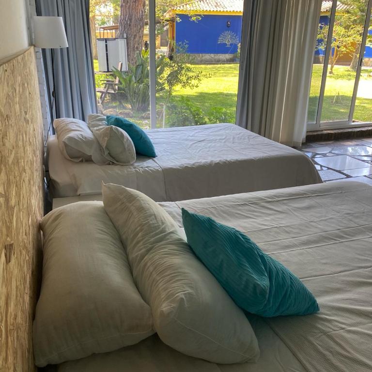 Jacaranda - Habitación con cama grande y vistas al jardín - 27