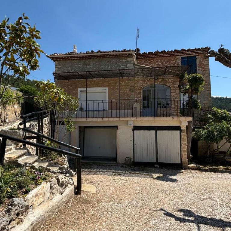 Maison sur la Route du Mont Ventoux - Maison 3 Chambres - 23