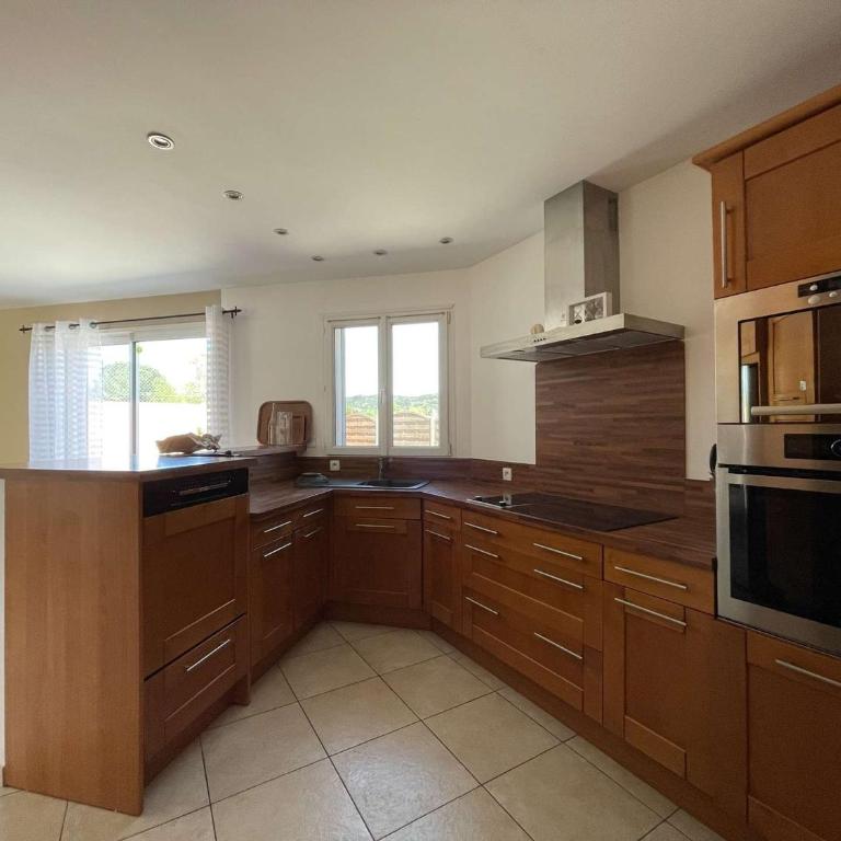 Villa 11 Pers à Vallon-Pont-d'Arc - Piscine Privée, 5 Ch, Jardin, Proche Centre - FR-1-382-213 - Maison de Vacances - 6
