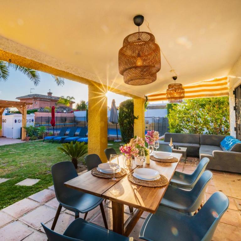 Typical beach house Las Chapas Playa with heated pool - Villa con vistas al mar - 3