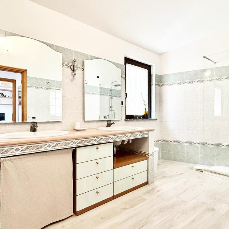 LaureLiving Holiday Home Bellavista Maria - Two-Bedroom Apartment - 11