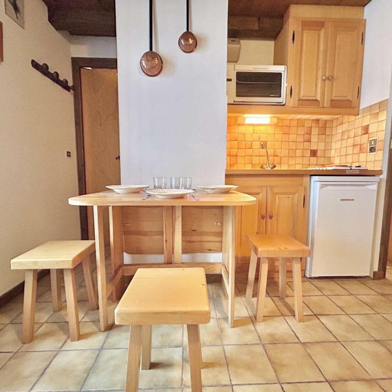 Studio Cabine, 4 Pers. - Balcon, Parking Privé, à 100m des Pistes et Commerces - One-Bedroom Apartment - 3