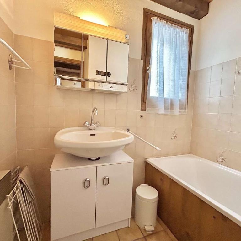 Studio Cabine, 4 Pers. - Balcon, Parking Privé, à 100m des Pistes et Commerces - One-Bedroom Apartment - 13