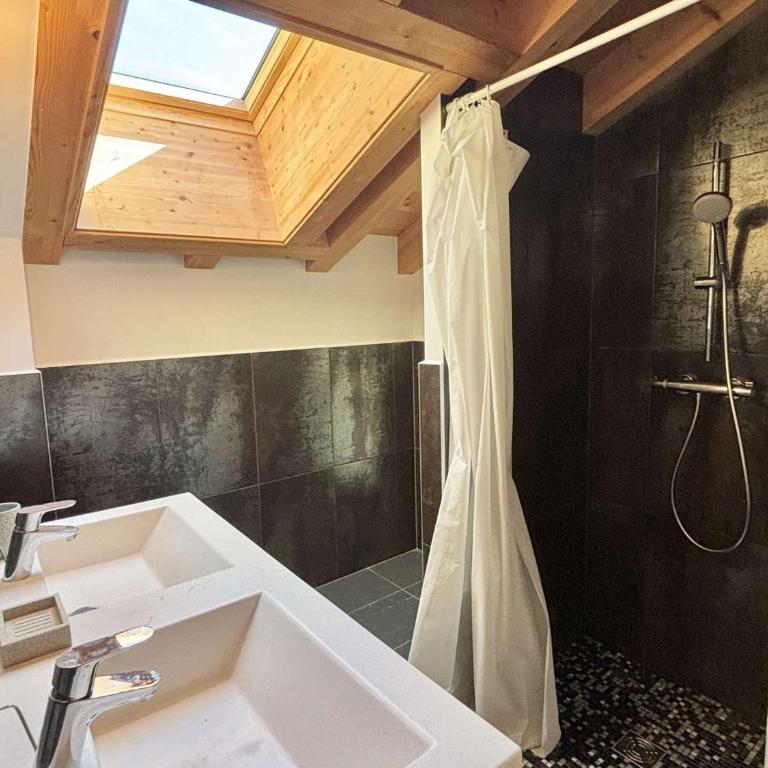 Chalet spacieux avec sauna et jacuzzi, proche Notre-Dame-de-Bellecombe - Chalet 3 Chambres - 32