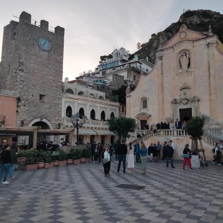 Etna view Villa Letizia a Taormina - Three-Bedroom House - 11