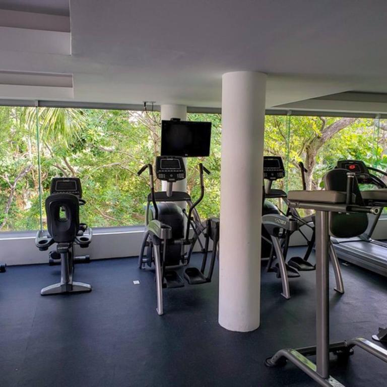 Condo Valentine 5 STAR, 4 Pools, Gym, Concierge Services, 24-HR Security - Three-Bedroom Apartment - 32