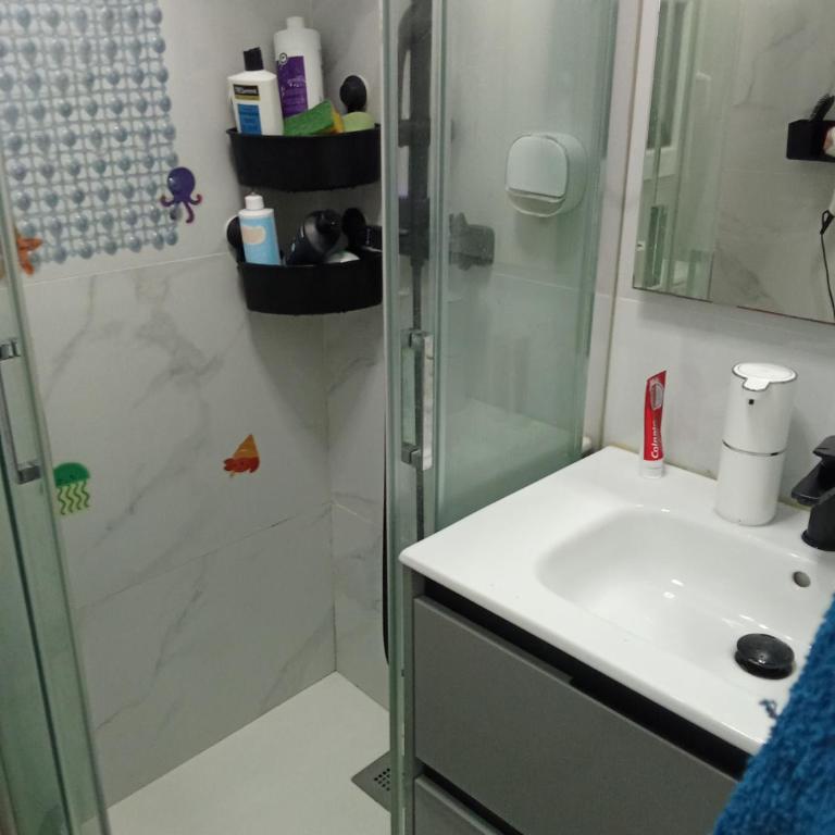 Habitación - One-Bedroom Apartment - 2