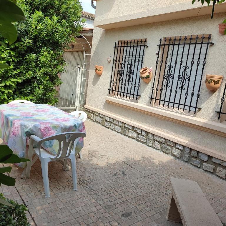 NEW VILLA GLYCINES indépendante 2 chambres jardin clos bien situé - Casa con 2 Camere da Letto - 8