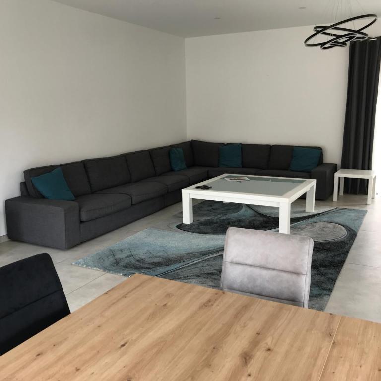 Villa 200m2 -plages - piscine chauffée - One-Bedroom Villa - 5