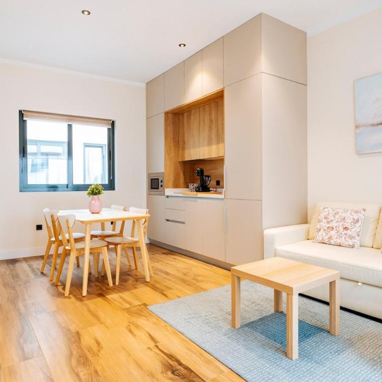 Deluxe Two-Bedroom apartment Seville Downtown - Apartamento de 3 dormitorios - 2