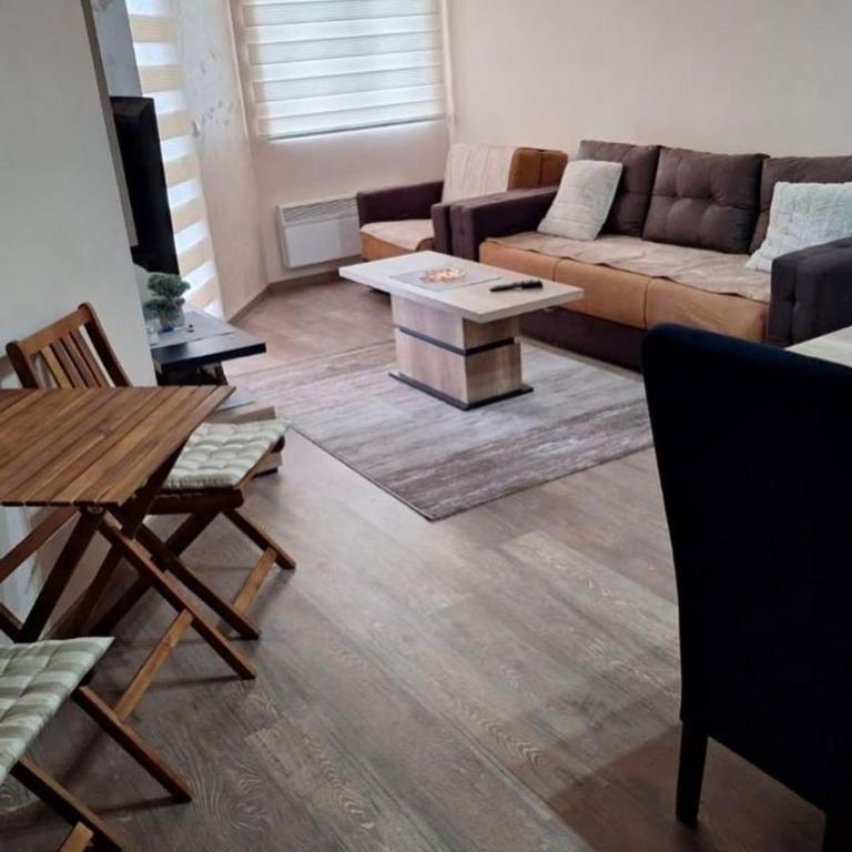 Apartman Gondola - One-Bedroom Apartment - 1