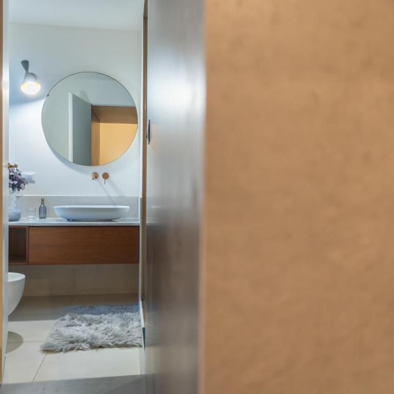 Umberto Charming Home - Elegante dimora in centro - Three-Bedroom Apartment with Balcony - 10