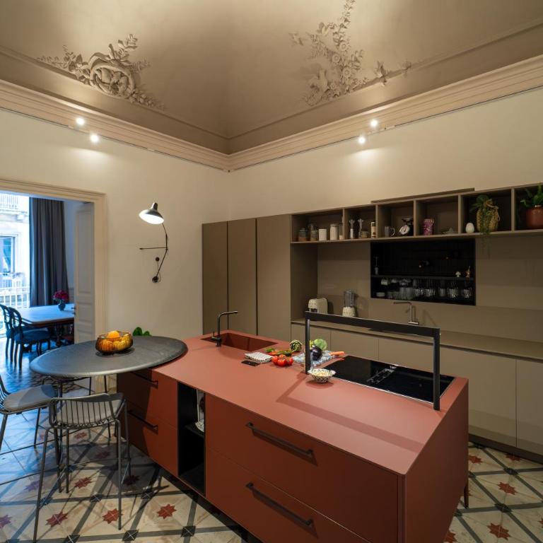 Umberto Charming Home - Elegante dimora in centro - Three-Bedroom Apartment with Balcony - 15