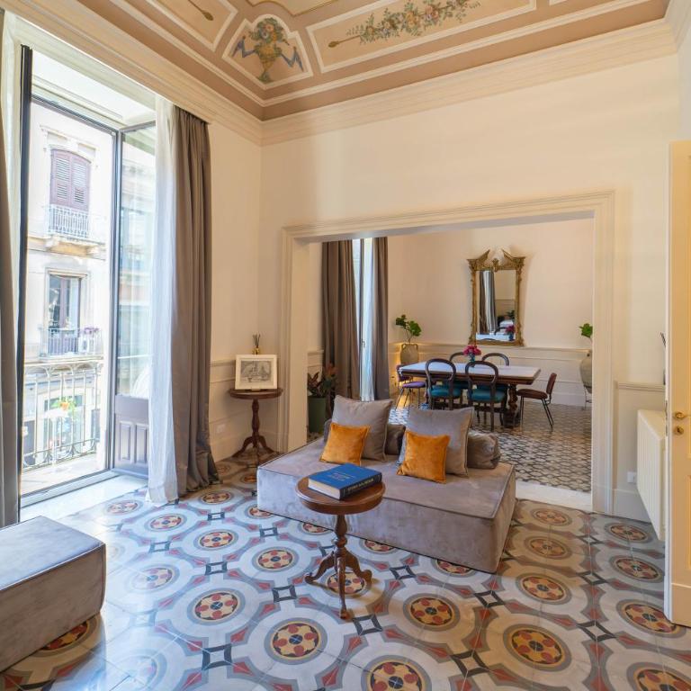 Umberto Charming Home - Elegante dimora in centro - Three-Bedroom Apartment with Balcony - 4