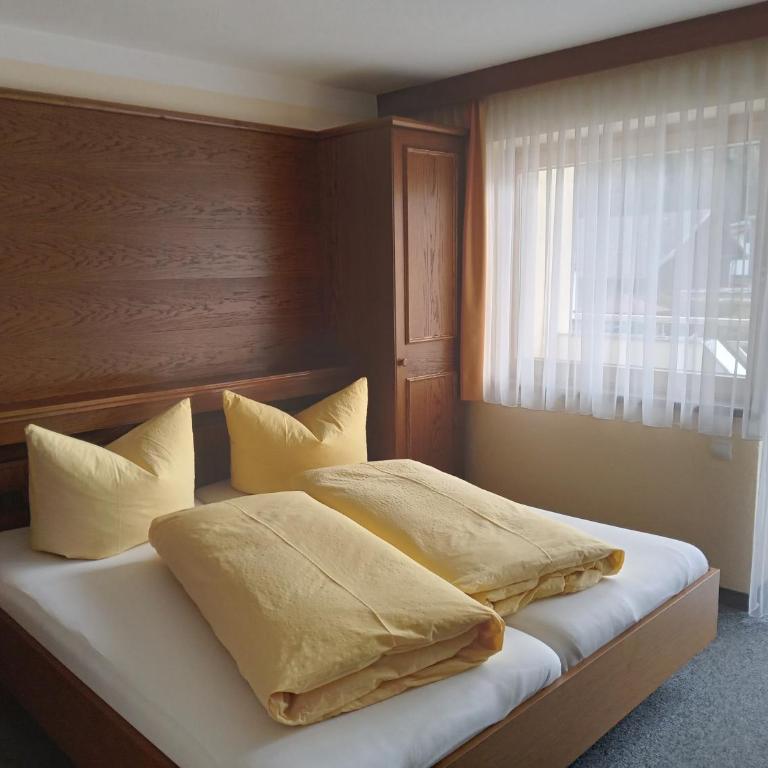 Haus Wiesenblick - Doppel-/Zweibettzimmer mit Balkon - 31