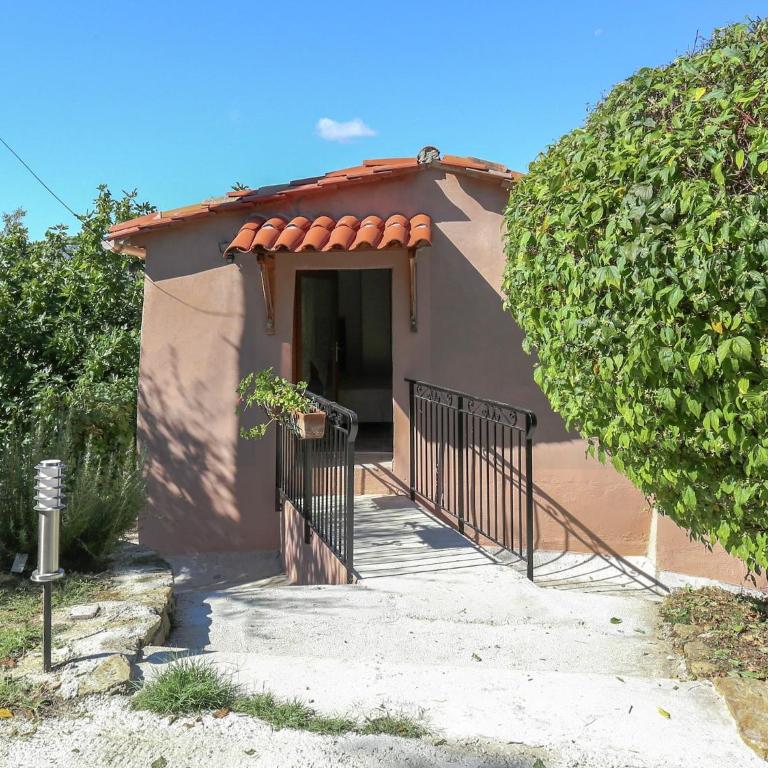 Peaceful Garden Retreat, Berre - Maison de Vacances 1 Chambre - 33