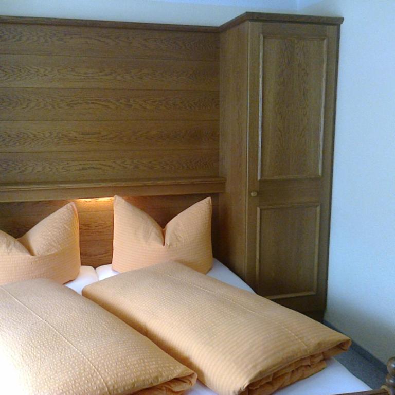 Haus Wiesenblick - Doppel-/Zweibettzimmer mit Balkon - 26