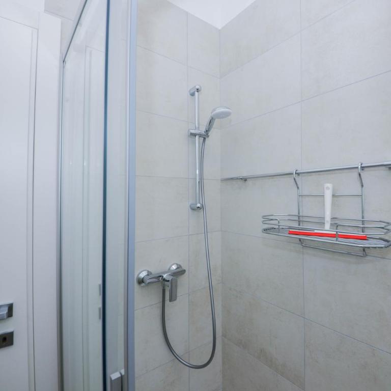 Domus Garda Relax - Appartamento con 2 Camere da Letto - 3