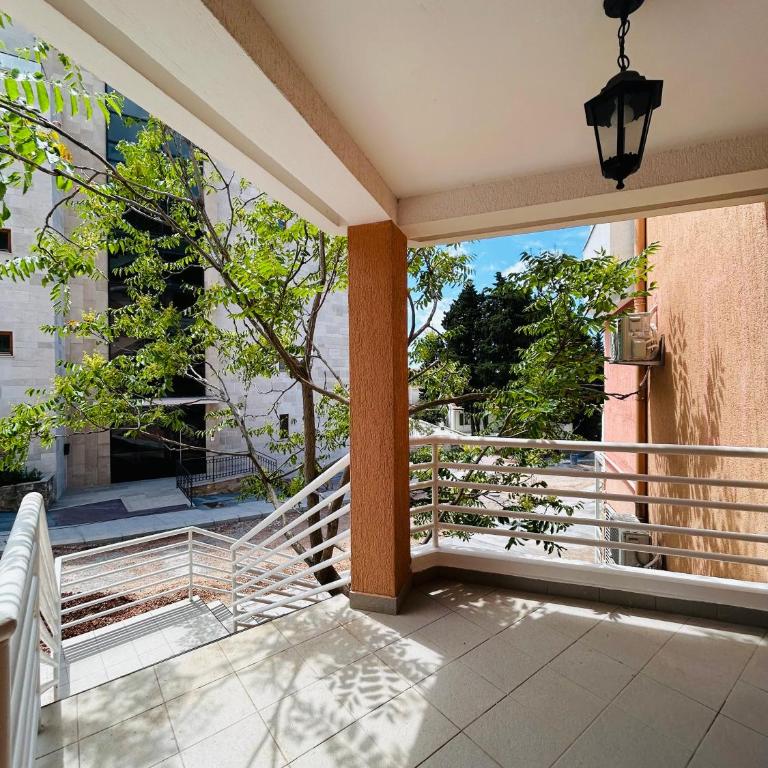 Dolce Blu - One-Bedroom Apartment - 16