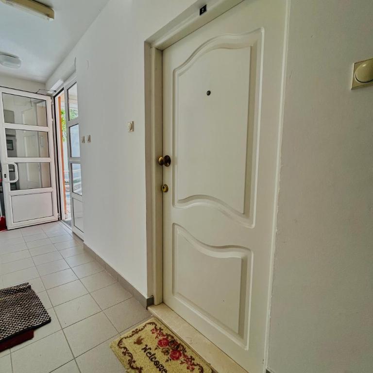 Dolce Blu - One-Bedroom Apartment - 14