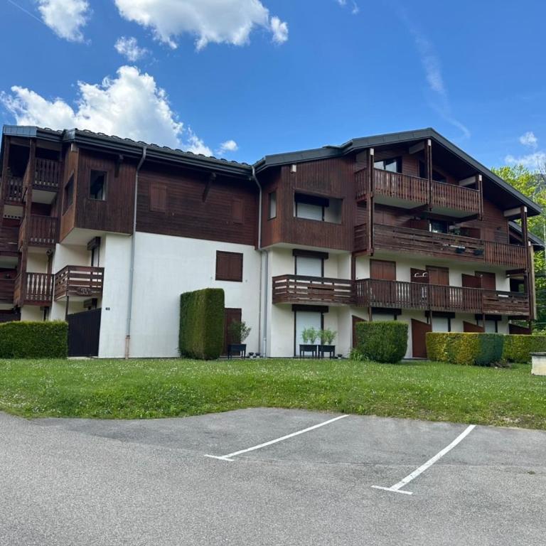 Appartement rénové proche lac et navette, 4 pers, non-fumeur, sans internet - Appartement 1 Chambre - 14