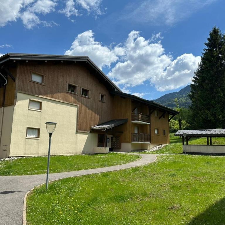 Duplex rénové 4 pers proche télécabine - Appartement 1 Chambre - 11