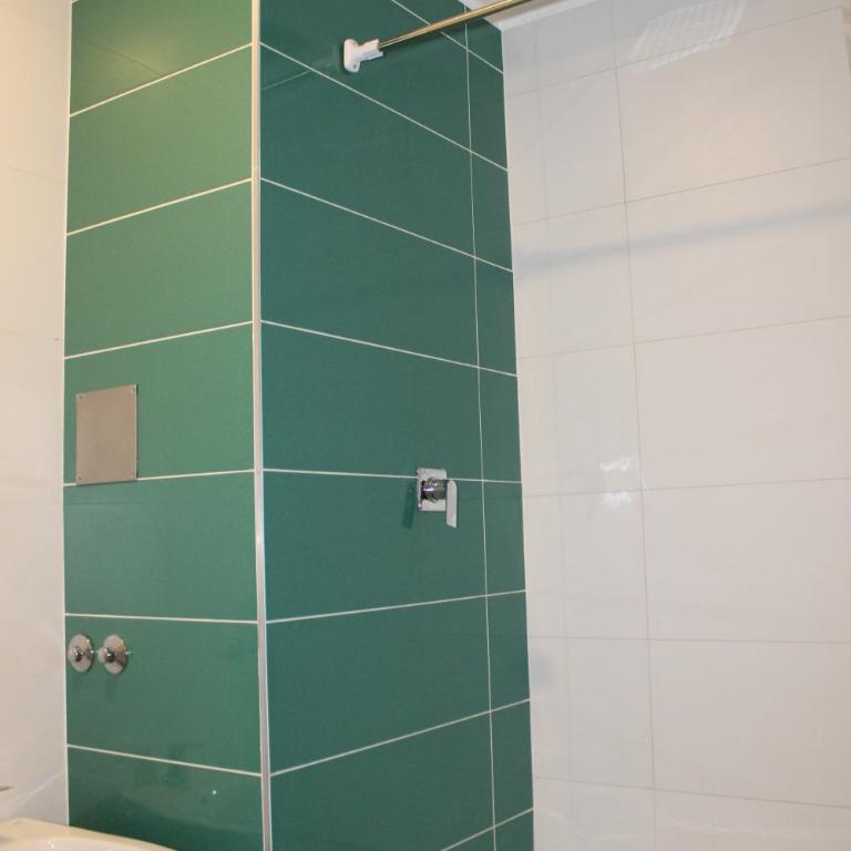 Nómade Hostel mdz - Habitación Cuádruple con baño privado - 5