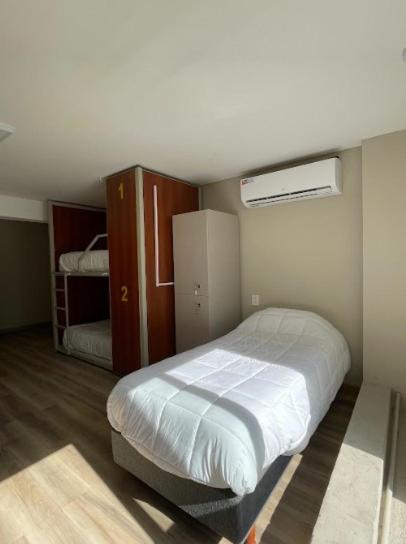 Nómade Hostel mdz - Habitación Cuádruple con baño privado - 13