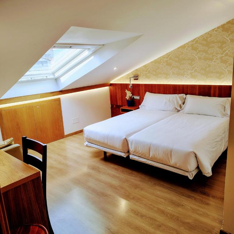 Pensión O Códice by Moradas Nieto - Habitación Doble Superior Ático - 2 camas - 1