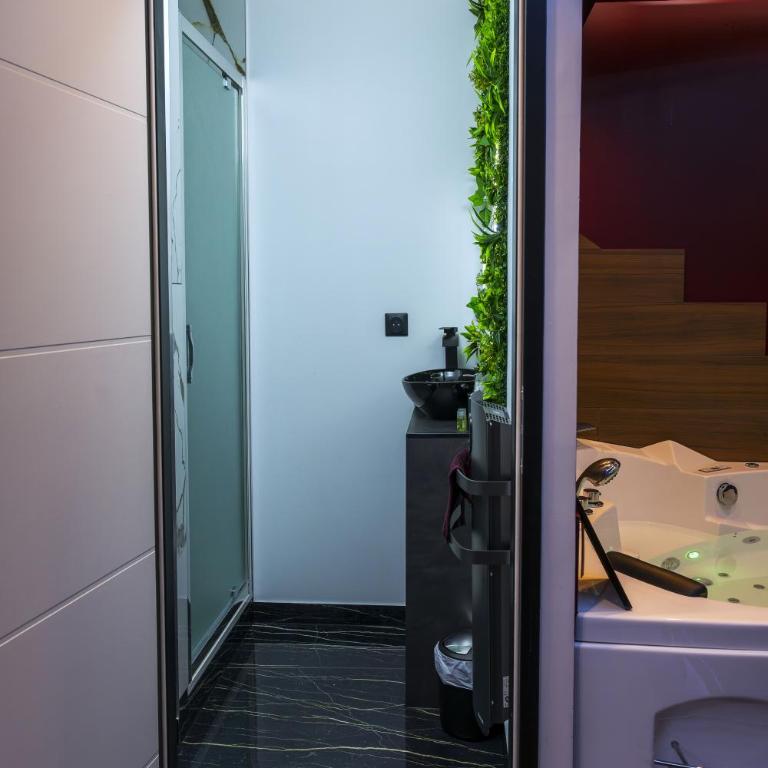 Redroom Spa privatif & nuit romantique à deux - Appartement 1 Chambre - 29