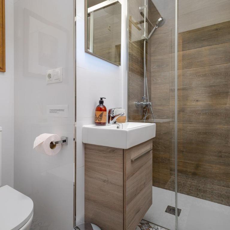 Magnolia House - Habitación Doble con baño privado - 2 camas - 13