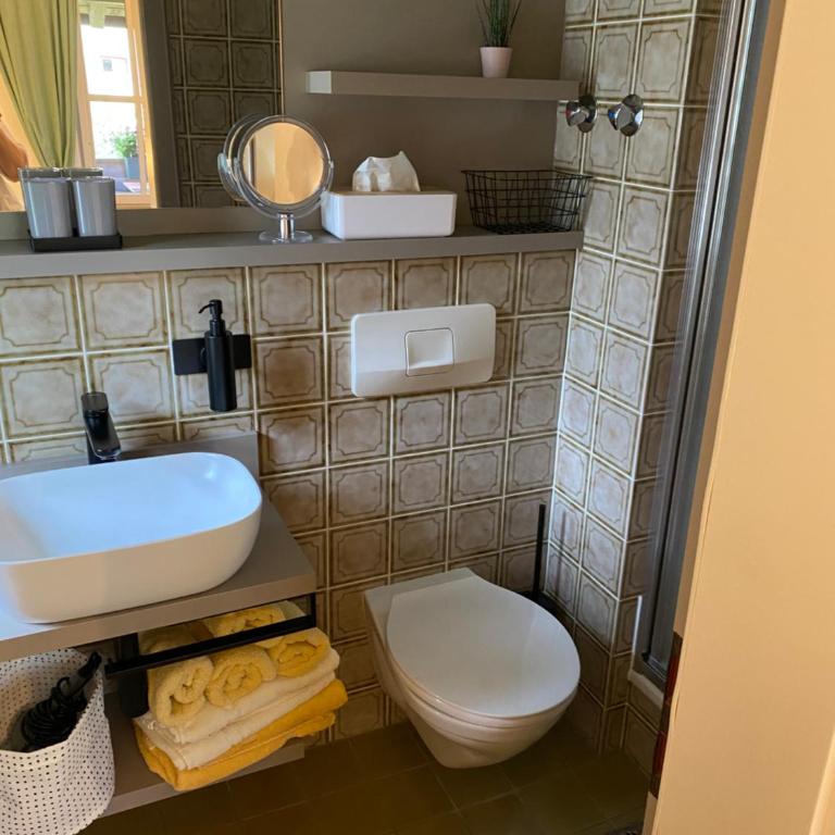 Ferienwohnung Christiane - Steilhofweg / Feuerwehrheimstrasse - Apartment mit Balkon - 6