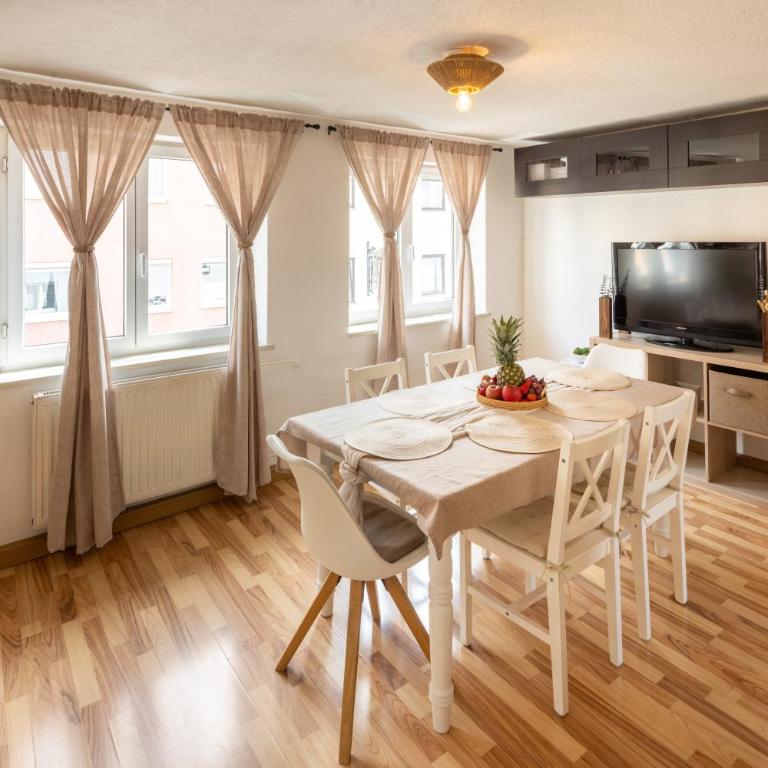 Cozy Central 3 Zimmer Apartment - Apartment Suite mit 3 Schlafzimmern - 4