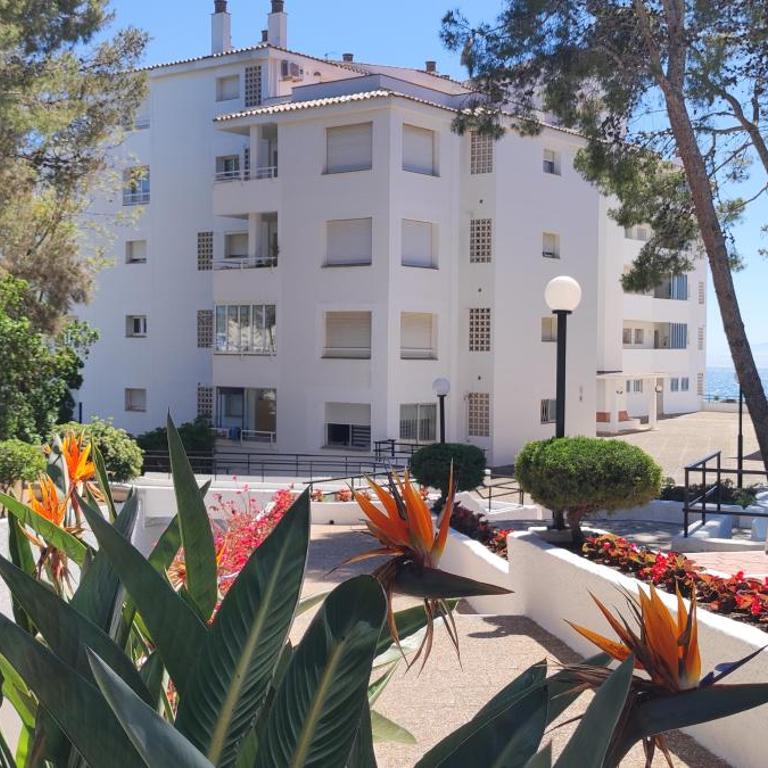 Apartmento en Primera línea de Mar, vistas al Mar y Piscina - Apartamento de 2 dormitorios - 41