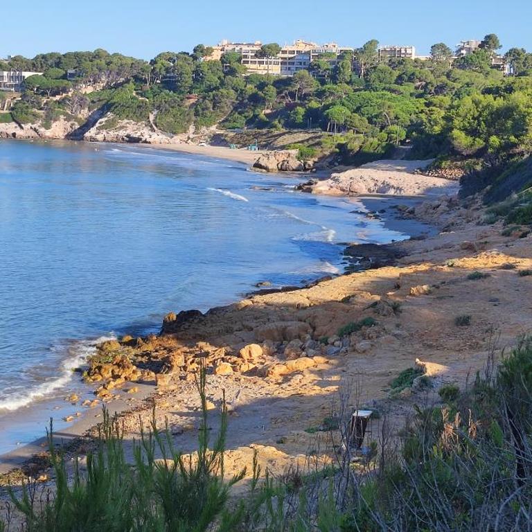 Apartmento en Primera línea de Mar, vistas al Mar y Piscina - Apartamento de 2 dormitorios - 42