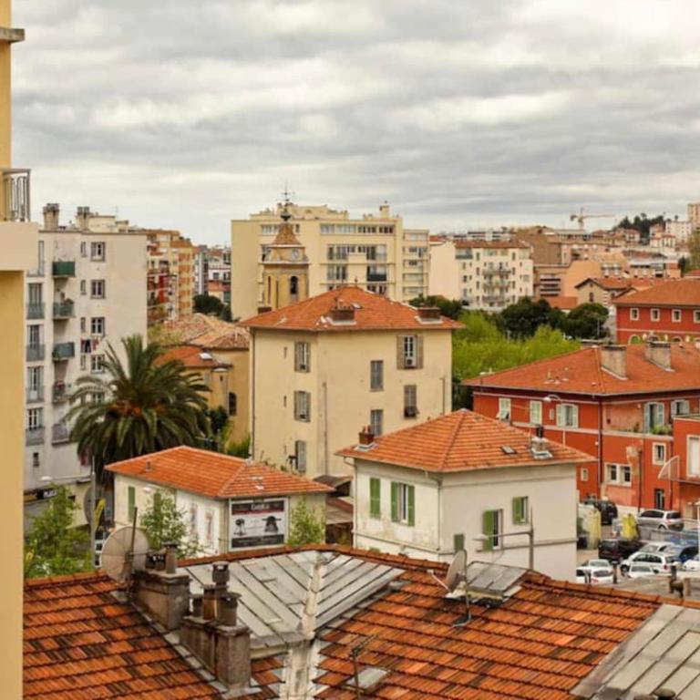 Studio climatisé au calme, terrasse vue colline - Appartement 1 Chambre - 13