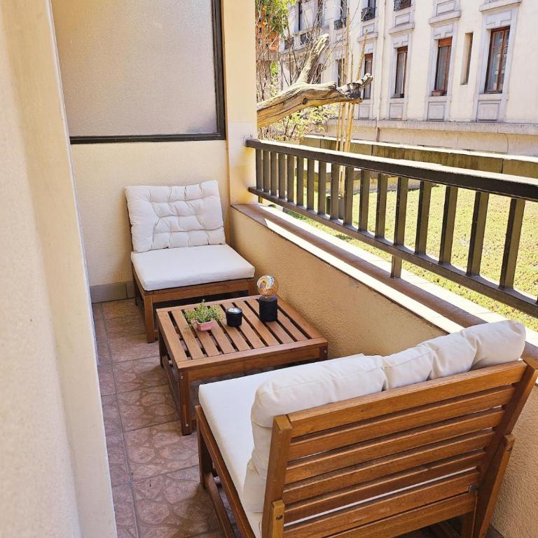 T2 avec balcon - Rue Royale 5min du Lac - Apartment mit 1 Schlafzimmer - 4
